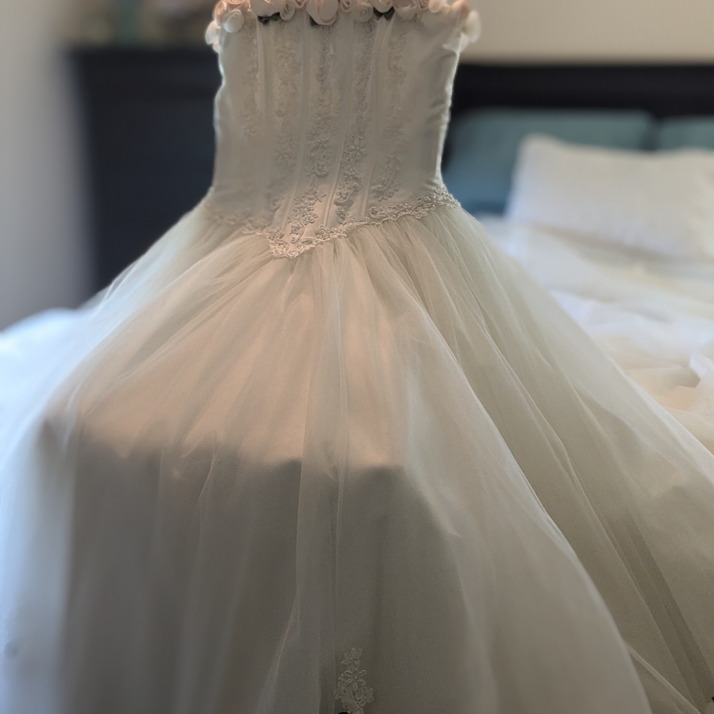 Jessica McClintock wedding dress size 6